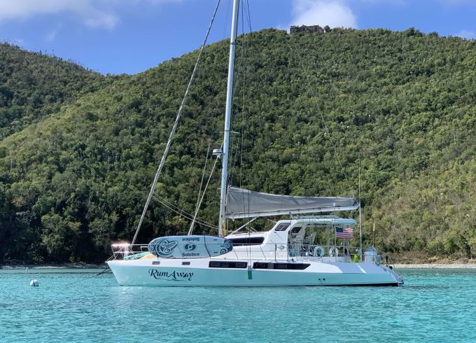 Royal Cape RUMAWAY