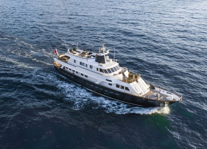 Azimut Sounion II