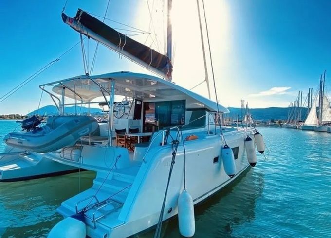 Lagoon 42