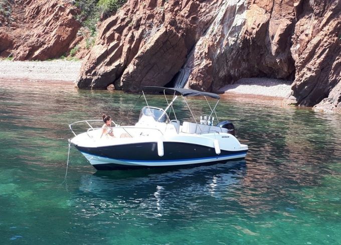 Quicksilver Activ 605 Open