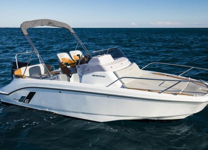 Bénéteau Flyer 6 SUNdeck