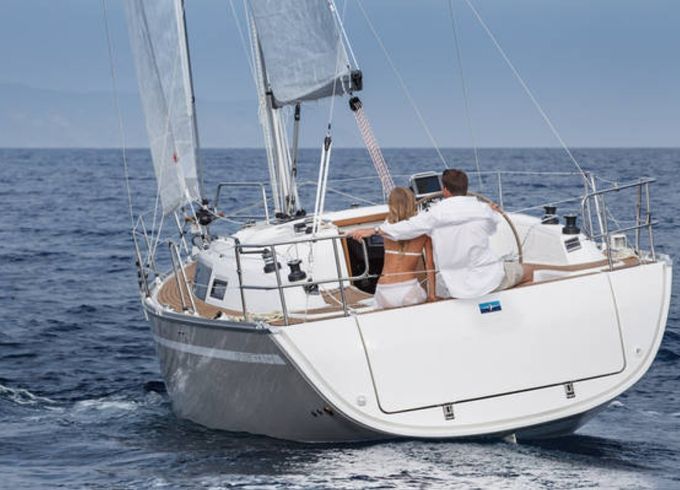 Bavaria Cruiser 33