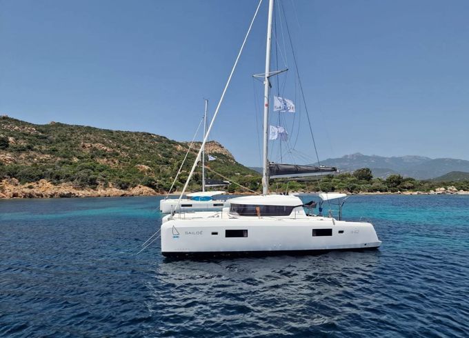 Lagoon 42