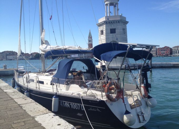 Hanse 371