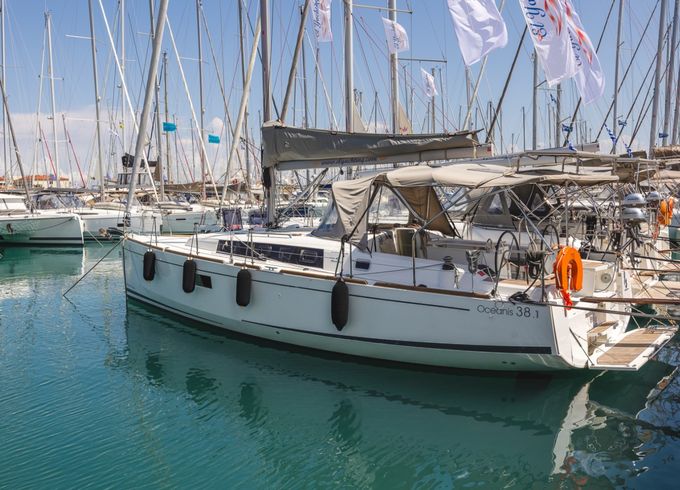 Bénéteau Oceanis 38.1