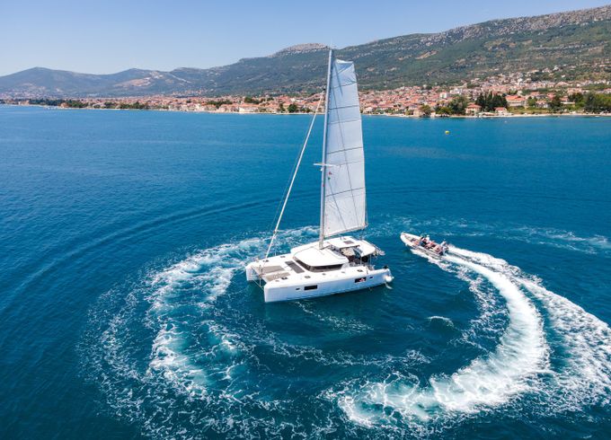 Lagoon 42