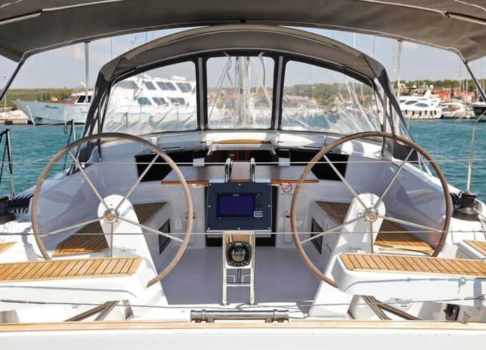 Hanse 388