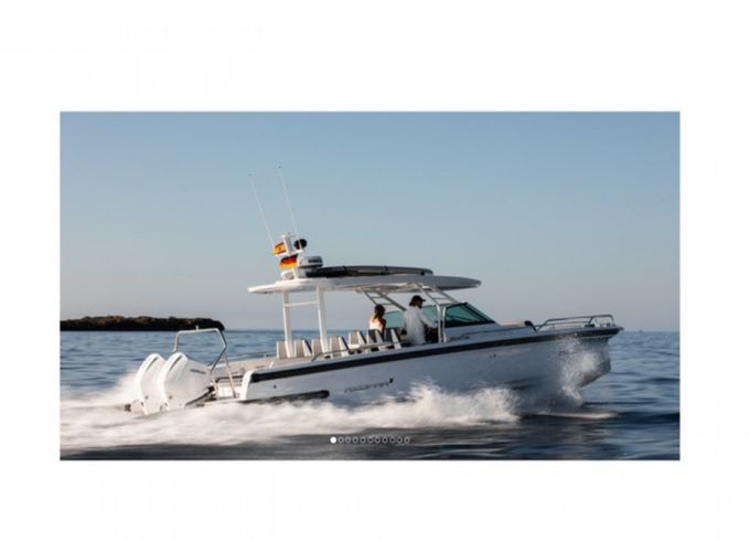 Axopar 37 T-Top