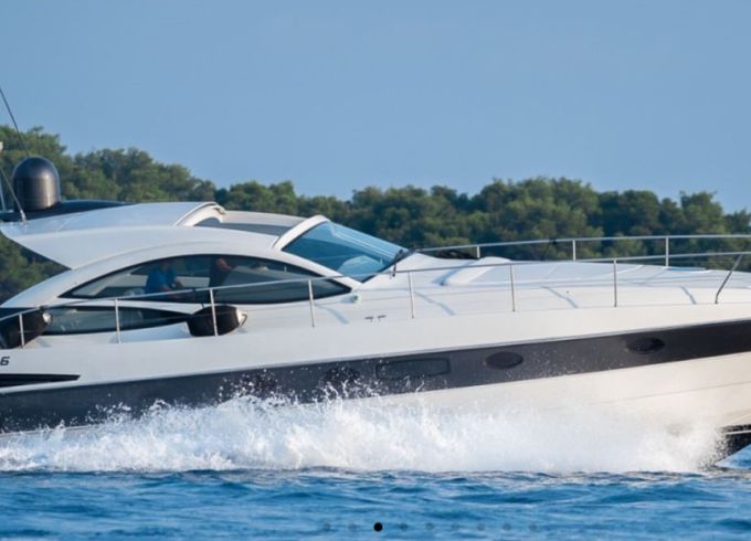 Pershing 46