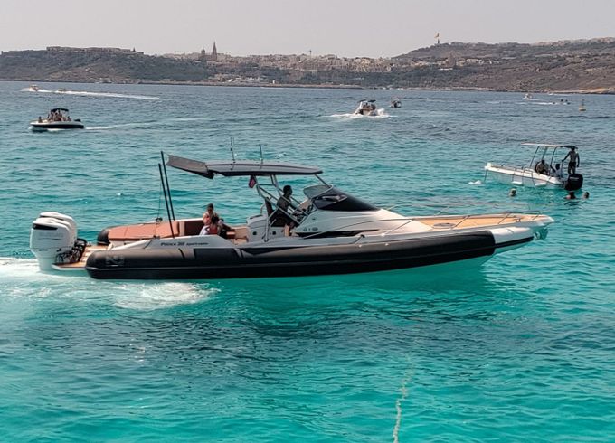 Nuova Jolly Prince 38 Sport Cabin
