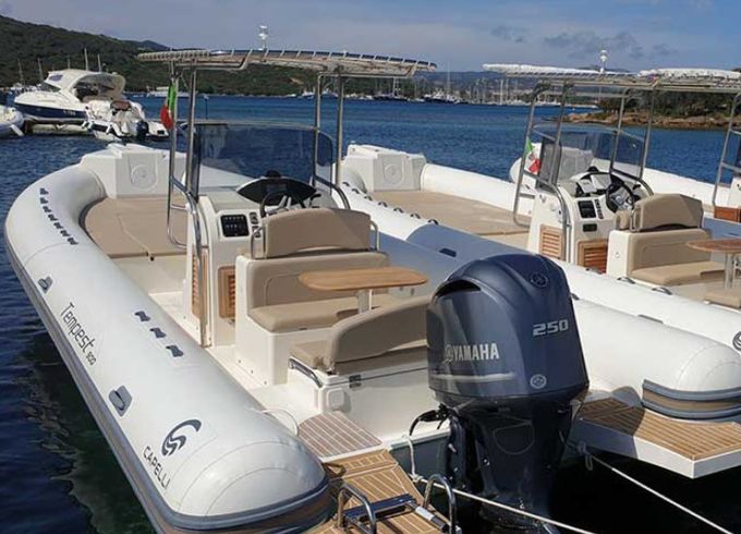 Cantieri Tempest 900