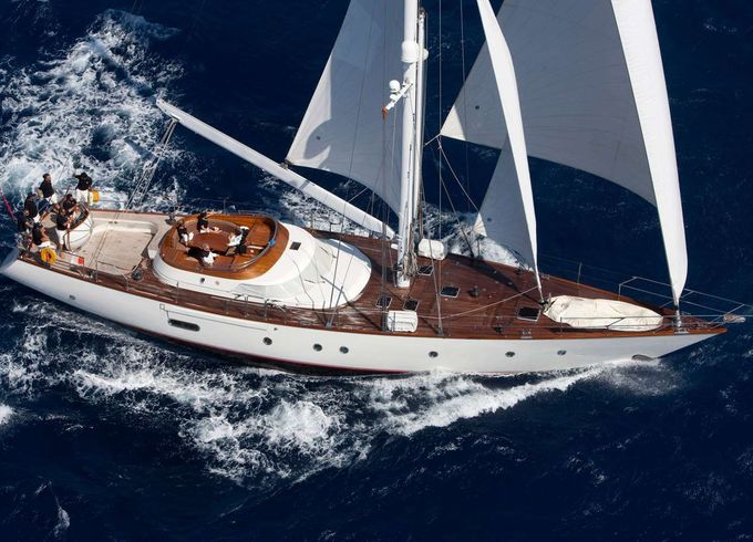 Perini Navi MALIZIA