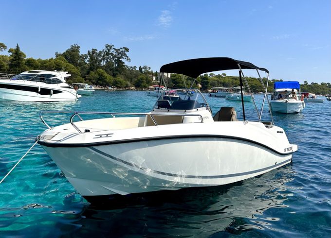 Quicksilver 555 Activ Open