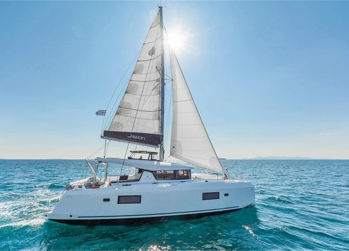 Lagoon 42