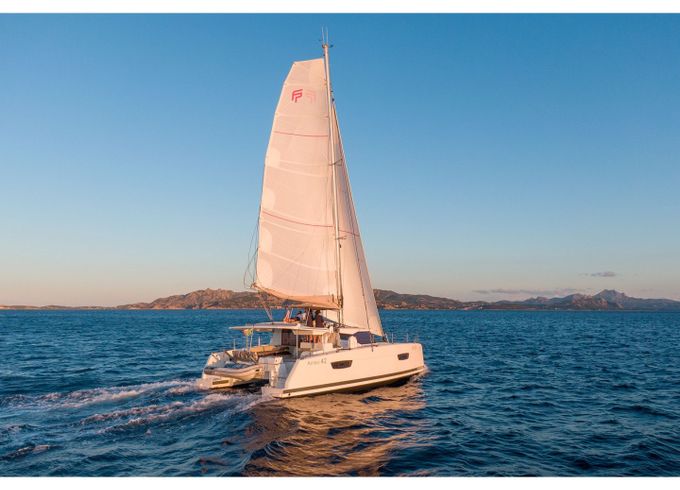 Fountaine Pajot Astrea 42