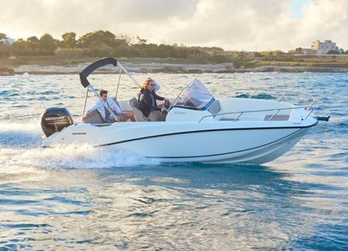 Quicksilver Activ 675 Open