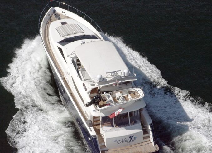 Uniesse Motor Yacht 72