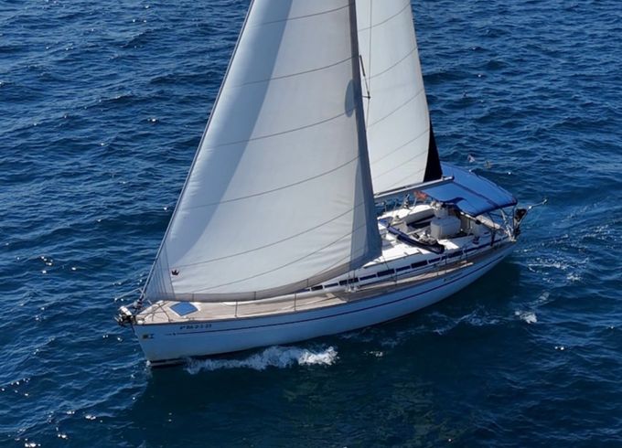 Bavaria 44