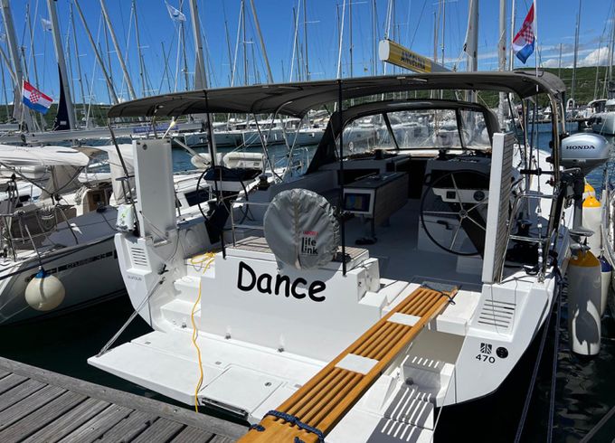 Dufour 470