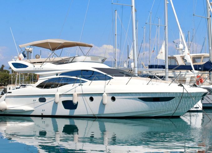 Azimut 47 Fly