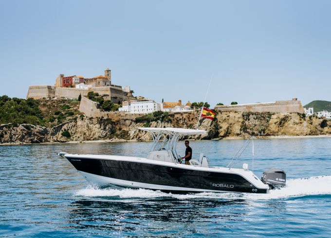 Robalo 300