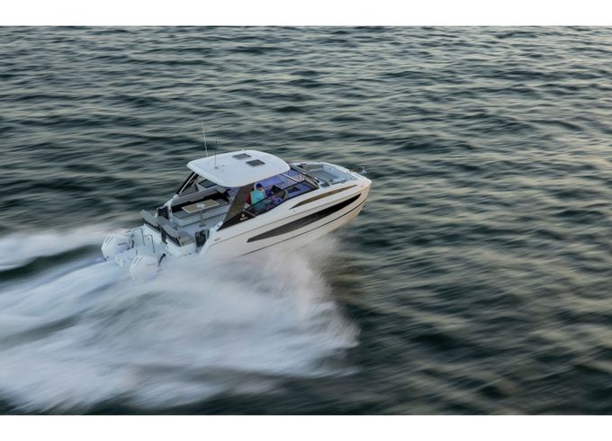 Aquila 32 Sport