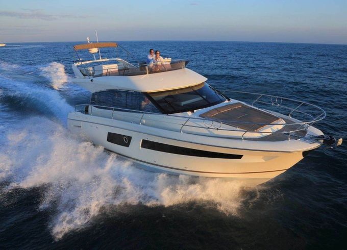 Prestige 450 Fly