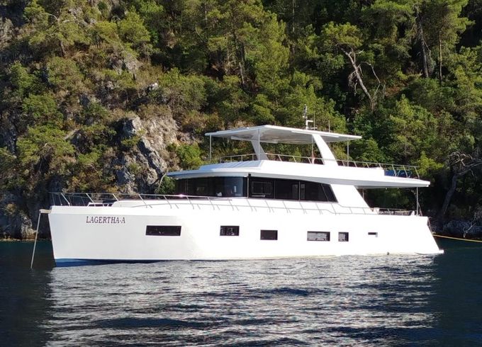 Motor Yacht