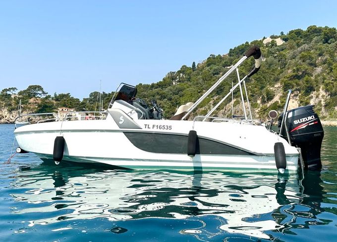 Bénéteau Flyer 6 SUNdeck