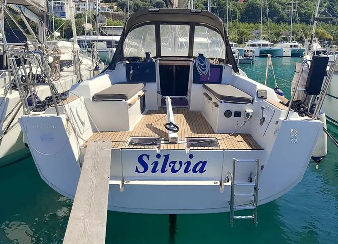 Dufour 32