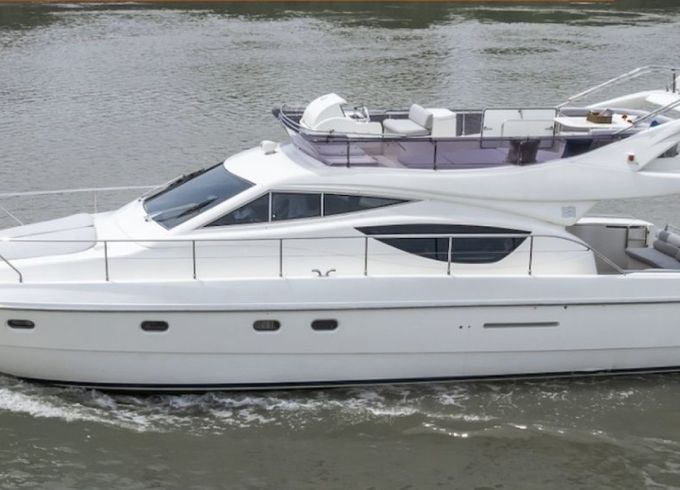 Ferretti 460