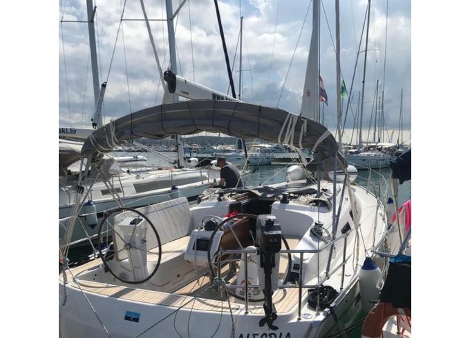 Bavaria Cruiser 37