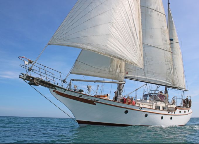 Blue-Water Vagabond 47