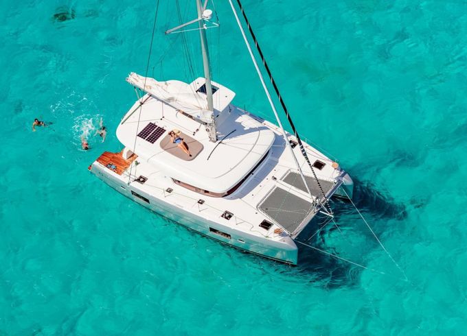 Lagoon 42