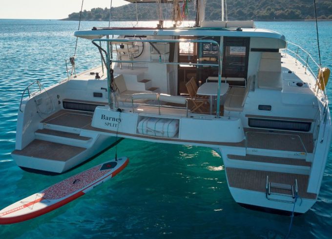 Lagoon 42