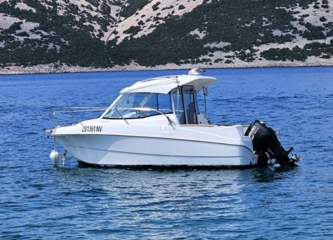 Bénéteau Antares 580