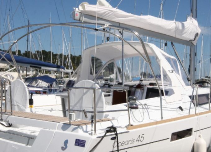 Bénéteau Oceanis 45