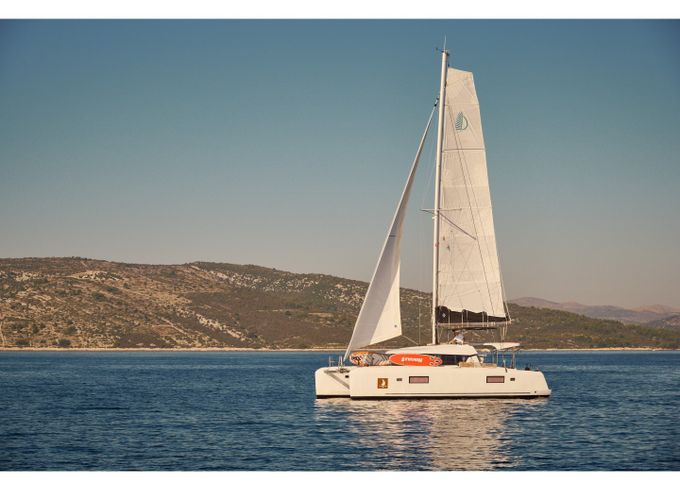 Lagoon 42