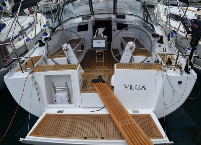 Hanse 415