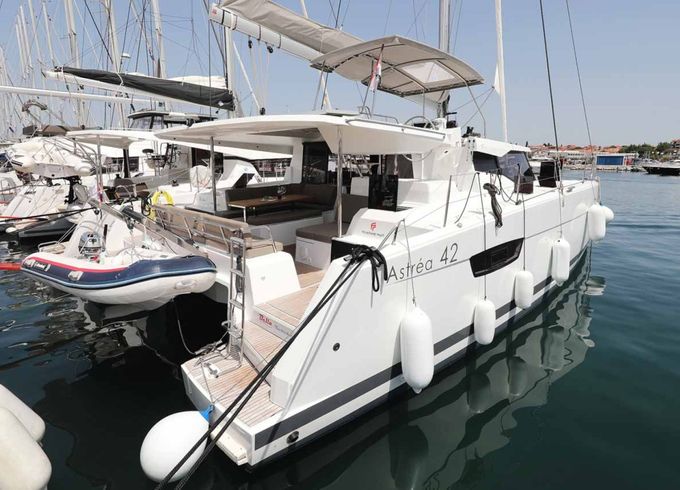 Fountaine Pajot Astrea 42