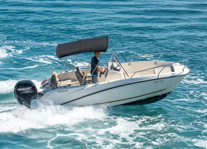 Quicksilver Activ 605 Open