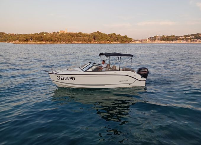 Quicksilver Activ 605 Sundeck