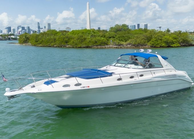 Sea Ray 450 Sundancer