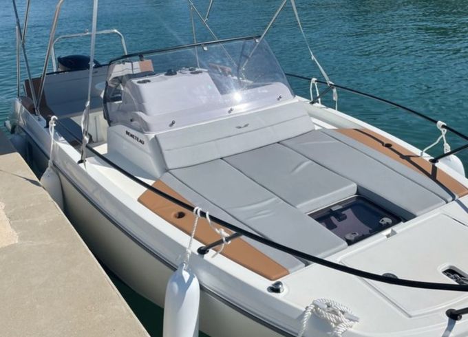 Bénéteau Flyer 7 SUNdeck