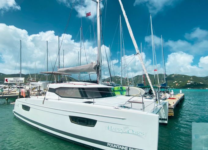 Fountaine Pajot Lucia 40