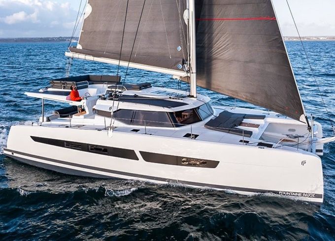 Fountaine Pajot Aura 51
