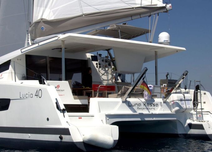 Fountaine Pajot Lucia 40