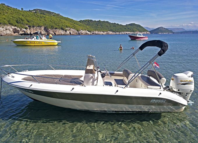 Sessa Marine Key Largo 19