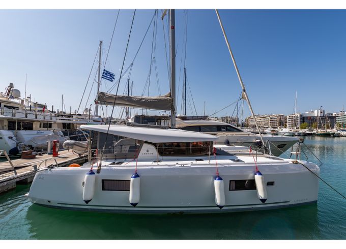 Lagoon 42