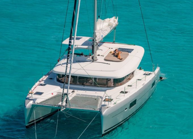 Lagoon 42